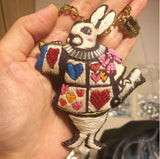 TM - CHB1785 Keychain Alice Rabbit