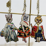 TM - CHB1947 Keychain Lady Cat 18th Century